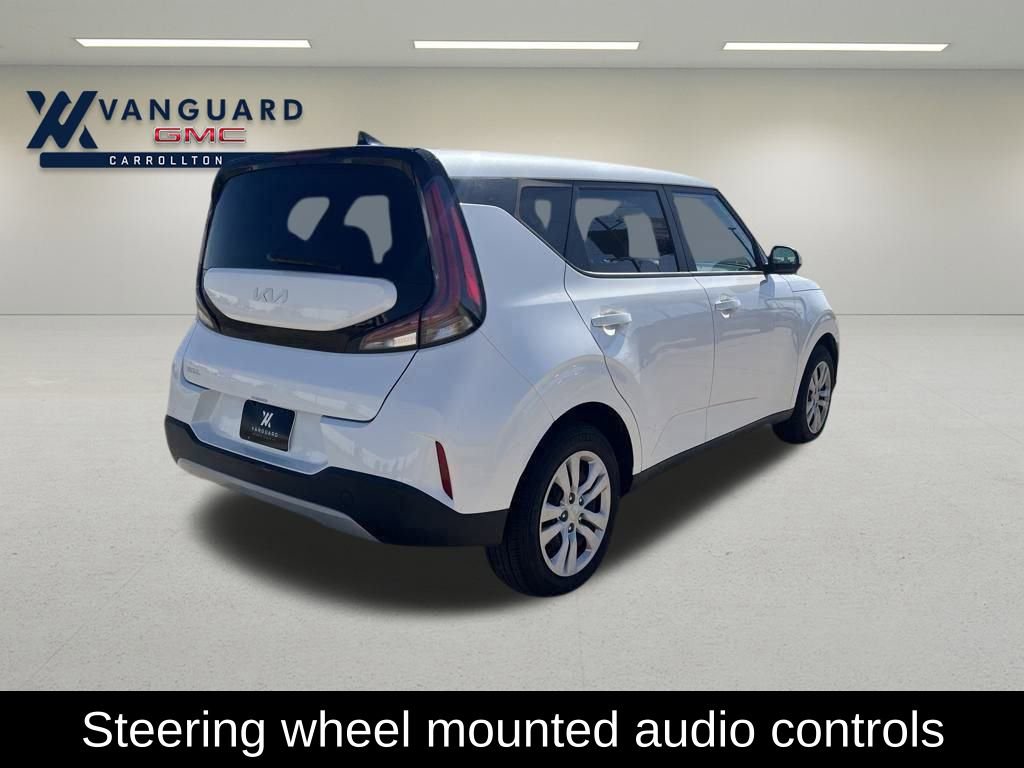 Used 2023 Kia Soul LX image 8