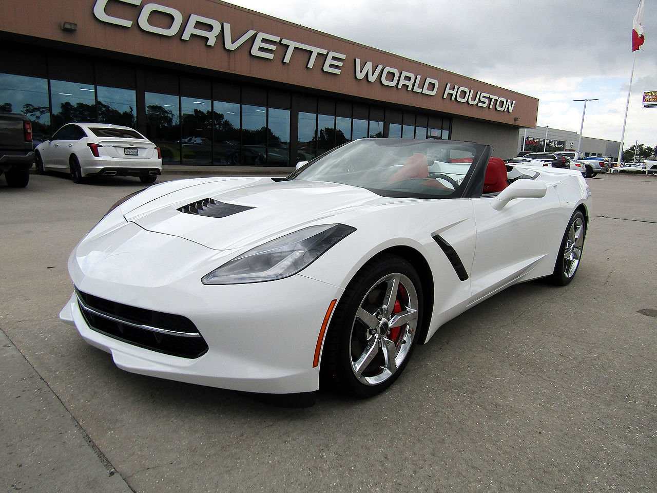 Used 2014 Chevrolet Corvette Stingray Convertible w/ 3LT Preferred Equipment Group RWD video 1