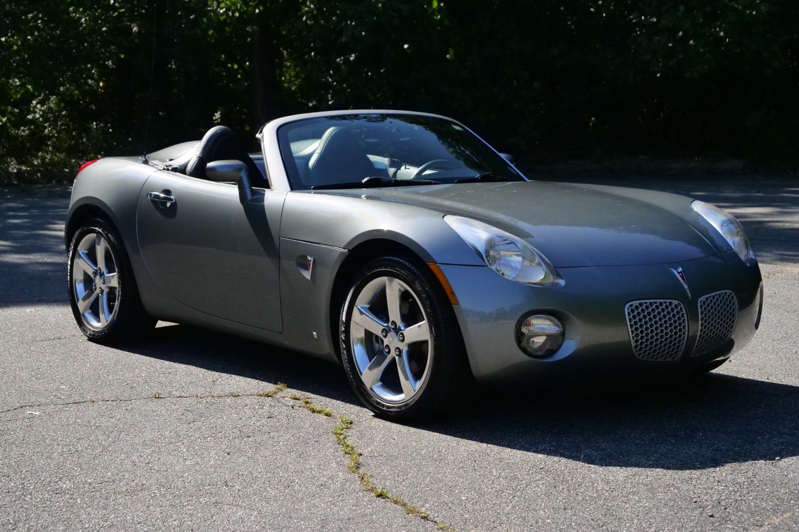 Used 2007 Pontiac Solstice Convertible w/ Premium Package RWD image 4