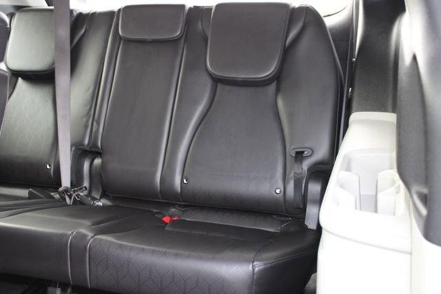 Used 2024 Kia Carnival EX image 42