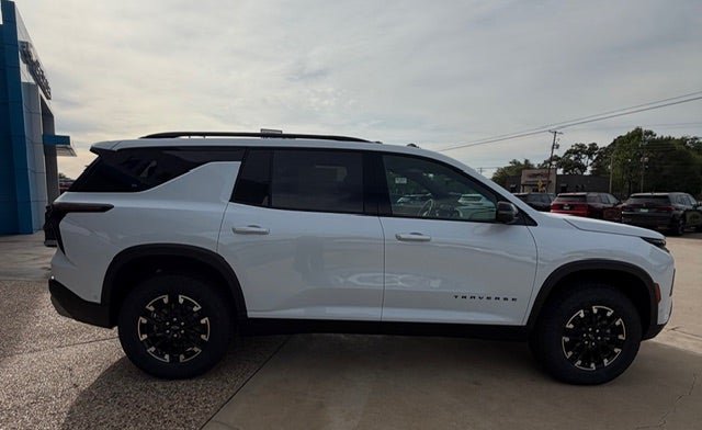 New 2026 Chevrolet Traverse Z71 w/ Enhanced Driving Package AWD/4WD image 2