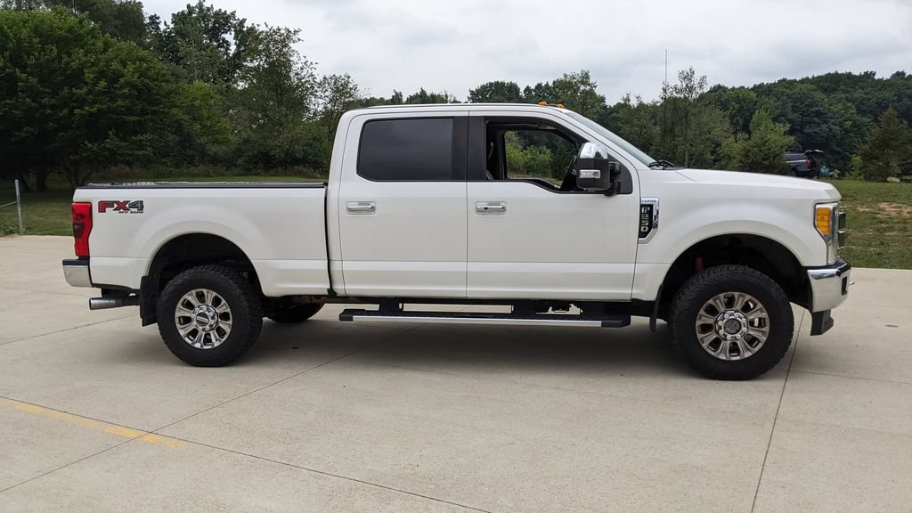 Used 2017 Ford F250 Lariat w/ Lariat Ultimate Package AWD/4WD image 2