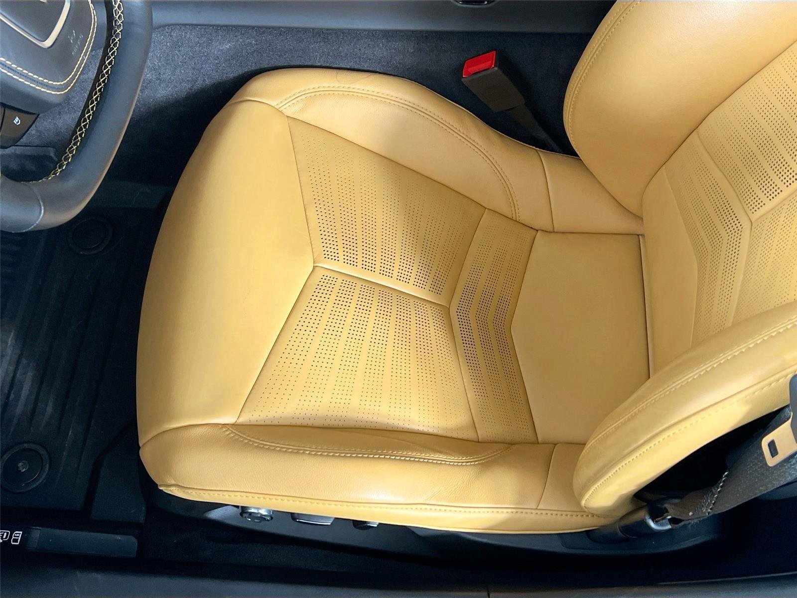 Used 2023 Chevrolet Corvette Stingray Premium Conv w/ Z51 Performance Package image 22