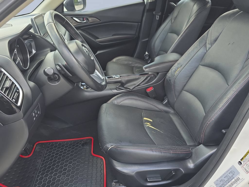 Used 2015 MAZDA MAZDA3 s Grand Touring w/ Technology Package FWD image 11