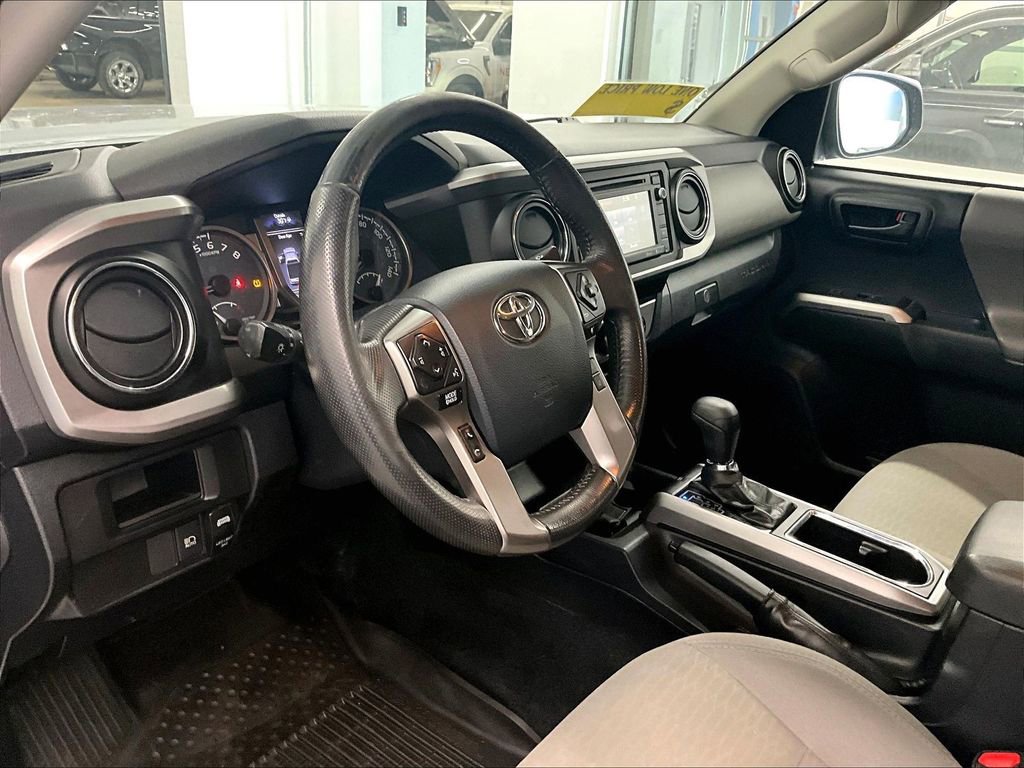 Used 2018 Toyota Tacoma SR5 image 8