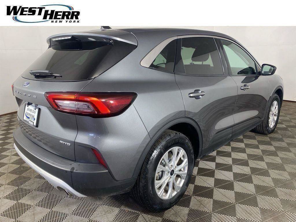Used 2023 Ford Escape Active AWD/4WD image 53