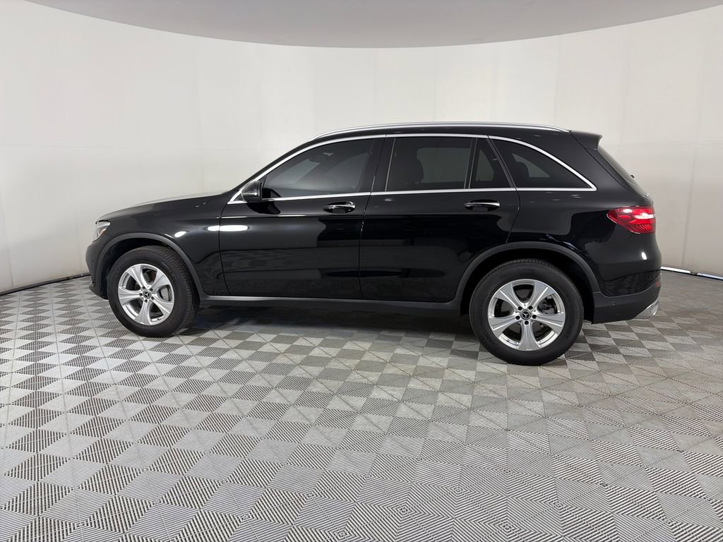 Used 2018 Mercedes-Benz GLC 300 4MATIC image 4