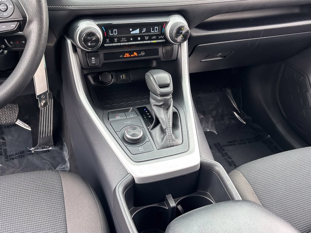 Certified 2025 Toyota RAV4 LE AWD/4WD image 23