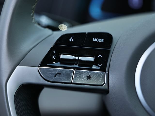 Used 2025 Hyundai Elantra Sport FWD image 32