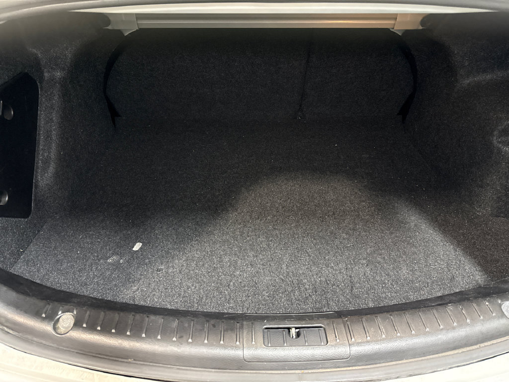 Used 2013 MAZDA MAZDA3 i Sport FWD image 11