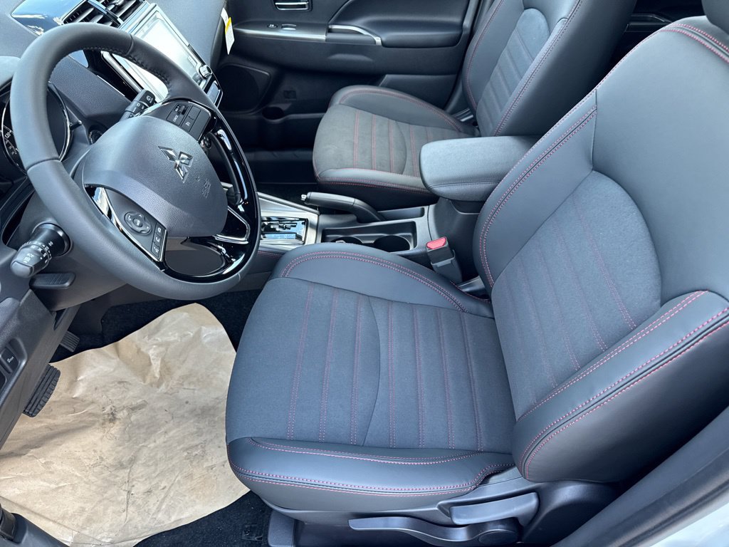 New 2027 Mitsubishi Outlander Sport SE FWD image 21