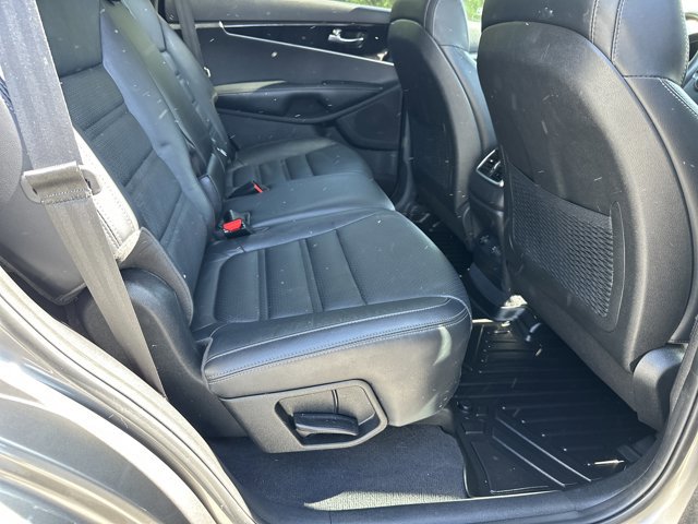 Used 2017 Kia Sorento FWD w/ LX Convenience Package image 18