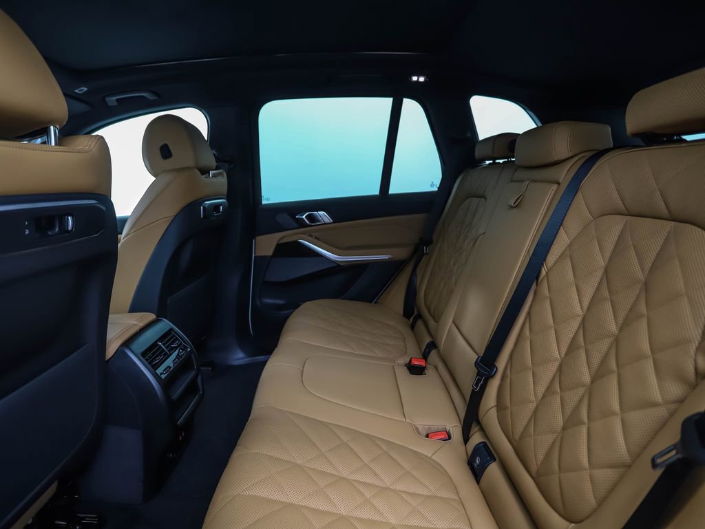 New 2026 BMW X5 xDrive40i w/ M Sport Package image 22