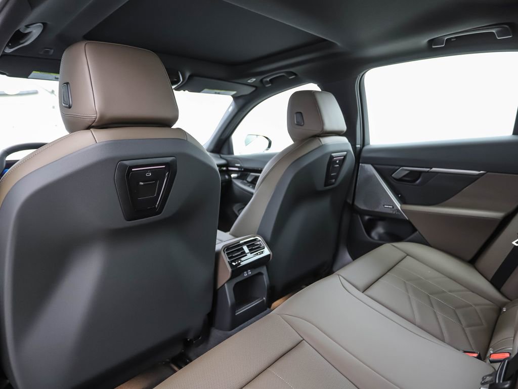 Certified 2025 BMW 530i xDrive w/ Premium Package image 19