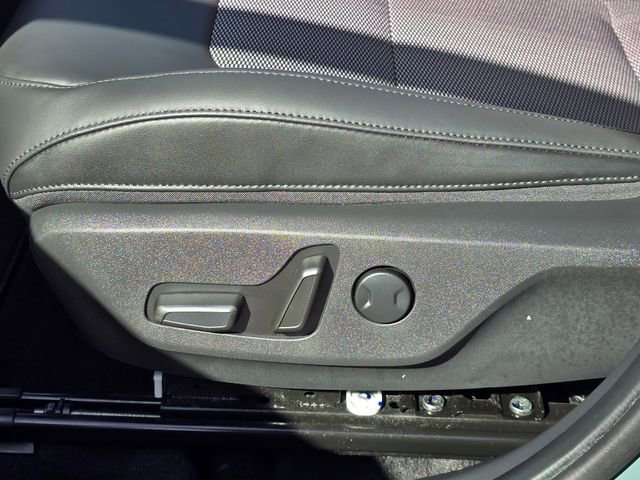 Certified 2023 Kia Niro Wind w/ Wind Preserve Package FWD image 26