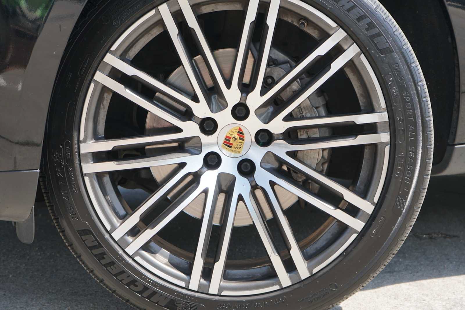 Used 2017 Porsche Macan S AWD/4WD image 2