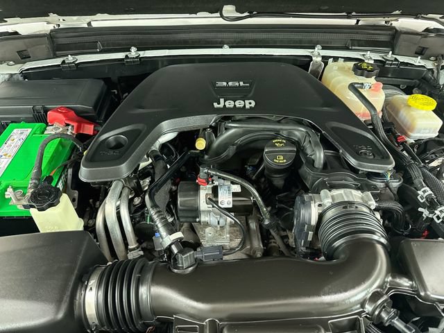 Used 2020 Jeep Wrangler Unlimited Sahara AWD/4WD image 30