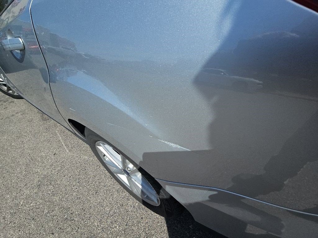 Used 2018 Ford Focus SE FWD image 28