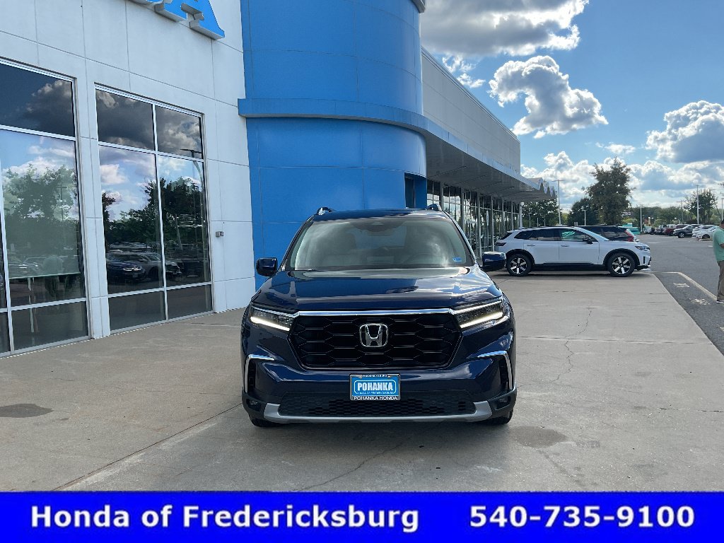 Certified 2025 Honda Pilot Touring image 8