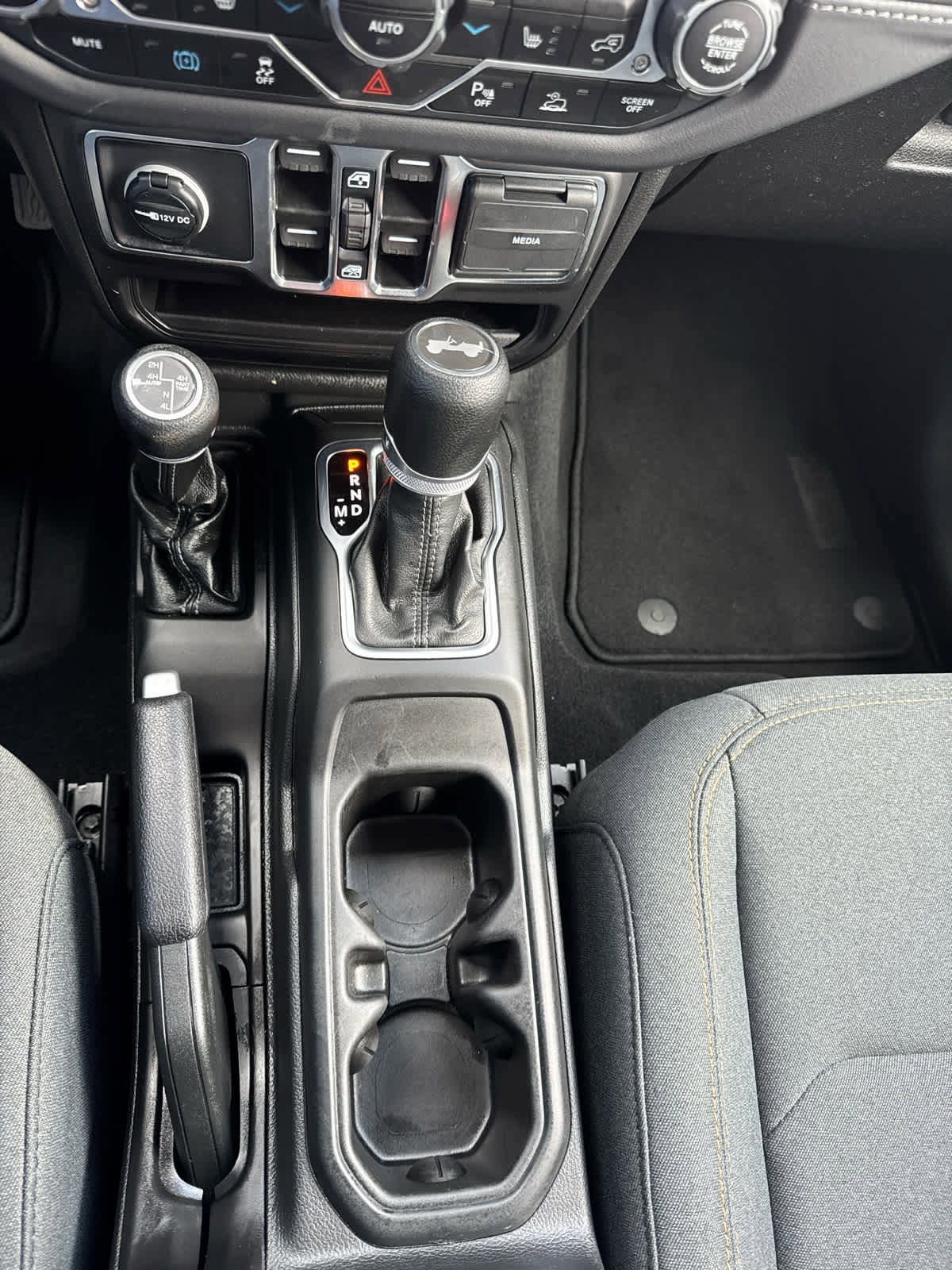 Used 2025 Jeep Wrangler Sahara w/ Safety Group image 25