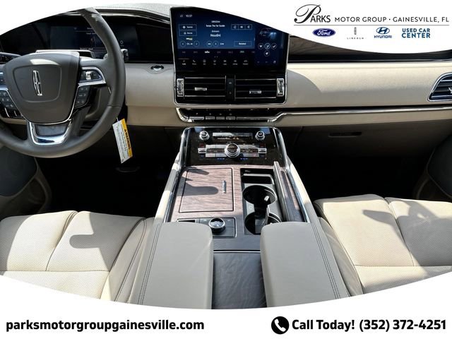 New 2024 Lincoln Navigator L Reserve AWD/4WD image 13