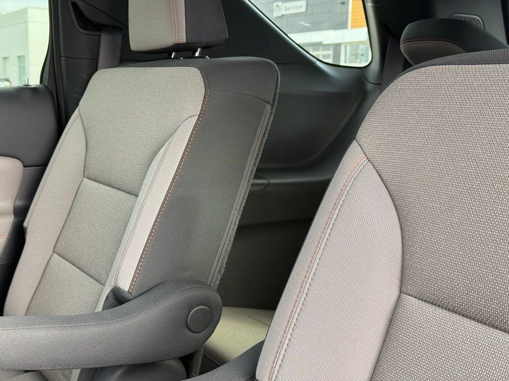 Used 2024 Chevrolet Traverse LT w/ Enhanced Driving Package image 27