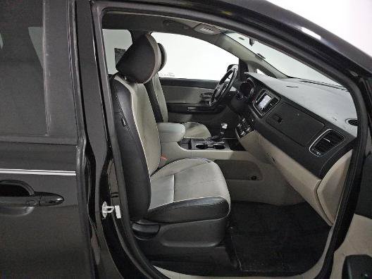 Used 2021 Kia Sedona EX FWD image 8