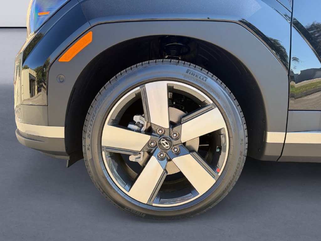 New 2027 Hyundai Santa Fe Limited FWD image 9