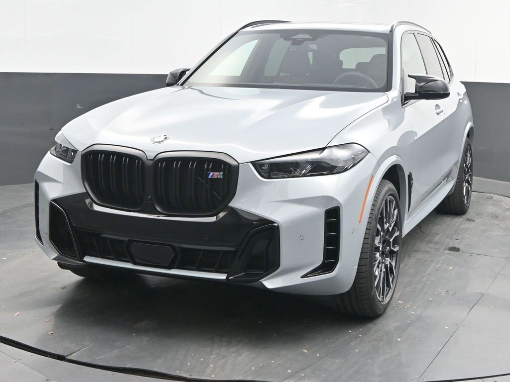 New 2026 BMW X5 M60i w/ Executive Package image 3