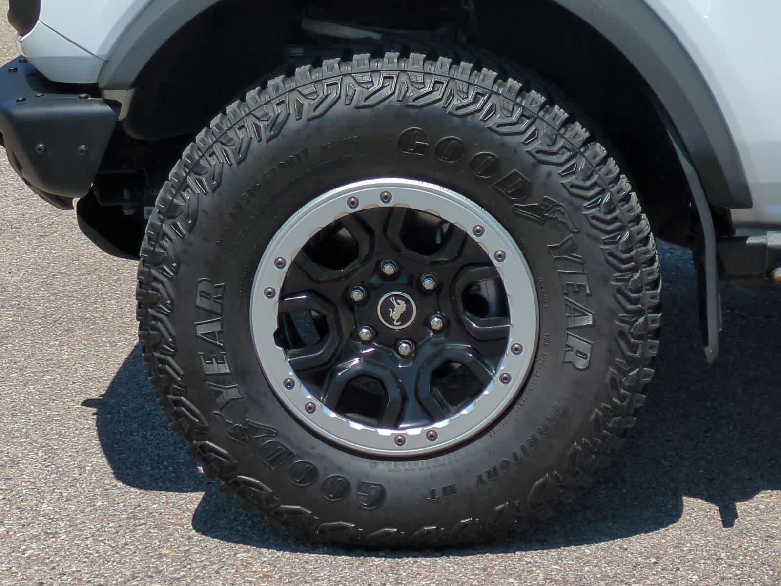 Used 2023 Ford Bronco Black Diamond w/ Sasquatch Package AWD/4WD image 14