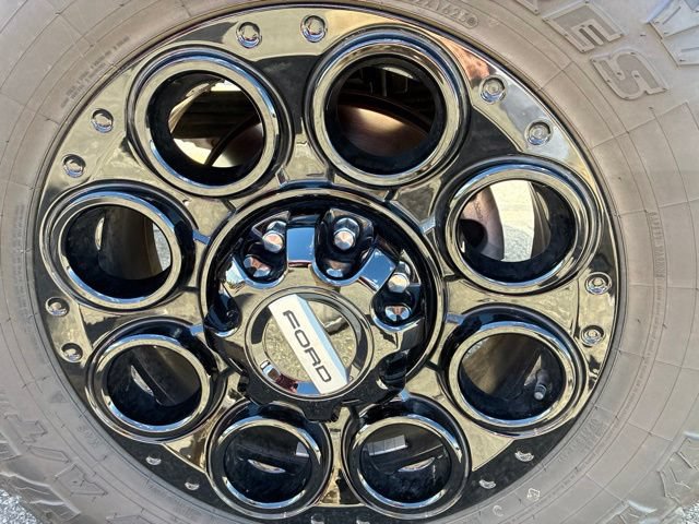 Used 2025 Ford F350 XLT w/ Black Appearance Package AWD/4WD image 15