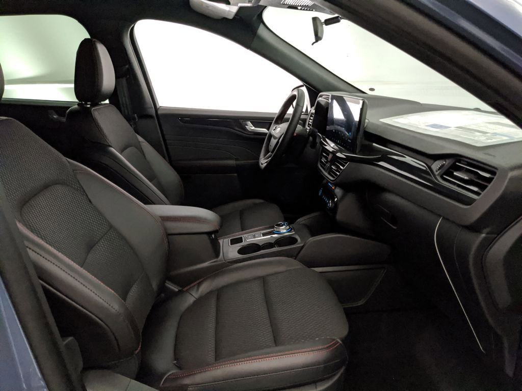 New 2026 Ford Escape ST-Line w/ Tech Pack #1 image 26