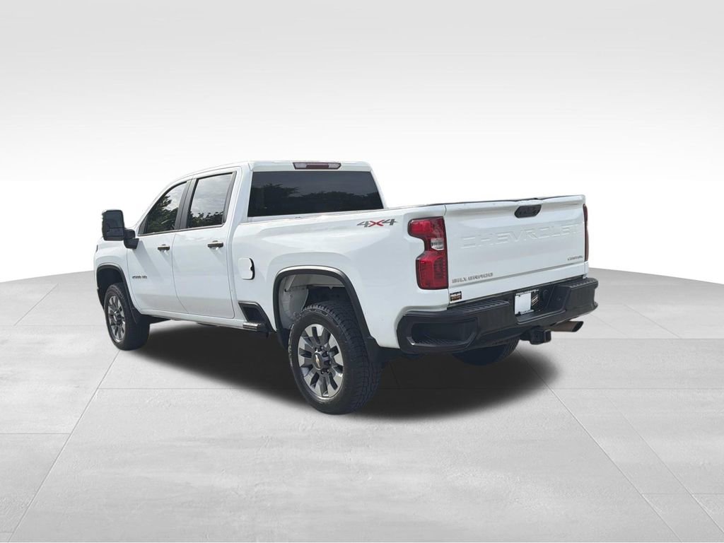 Used 2023 Chevrolet Silverado 2500 Custom w/ Custom Convenience Package AWD/4WD image 5