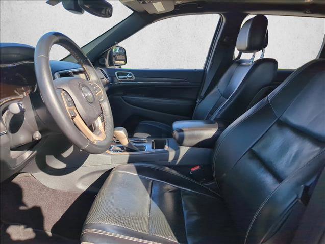 Used 2017 Jeep Grand Cherokee Limited w/ Luxury Group II image 13