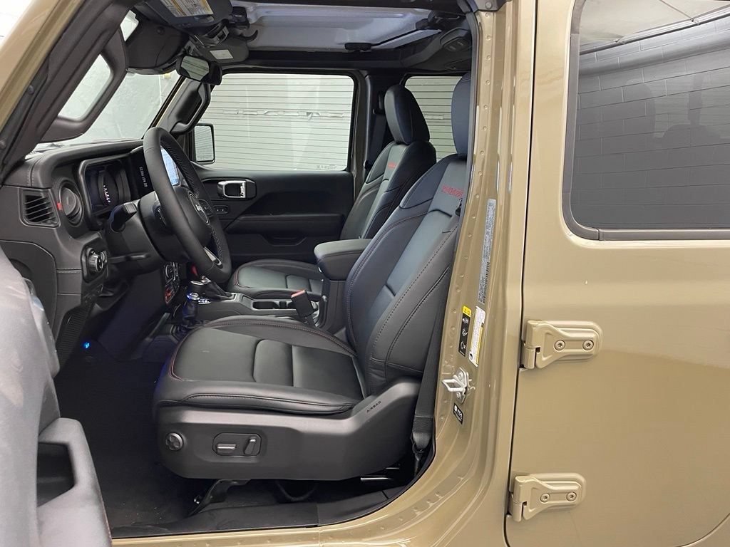 New 2026 Jeep Gladiator Rubicon w/ Steel Power Dome Hood Package AWD/4WD image 15