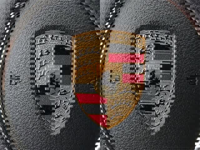 Used 2021 Porsche Macan S w/ Premium Package image 12