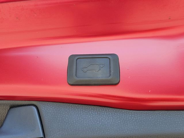 Used 2023 Toyota RAV4 XLE w/ Convenience Package image 8