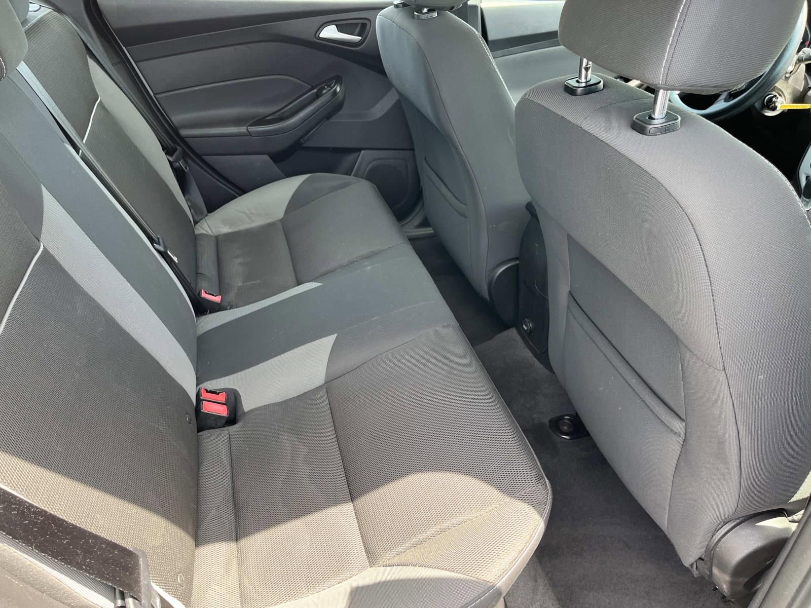 Used 2013 Ford Focus SE FWD image 20