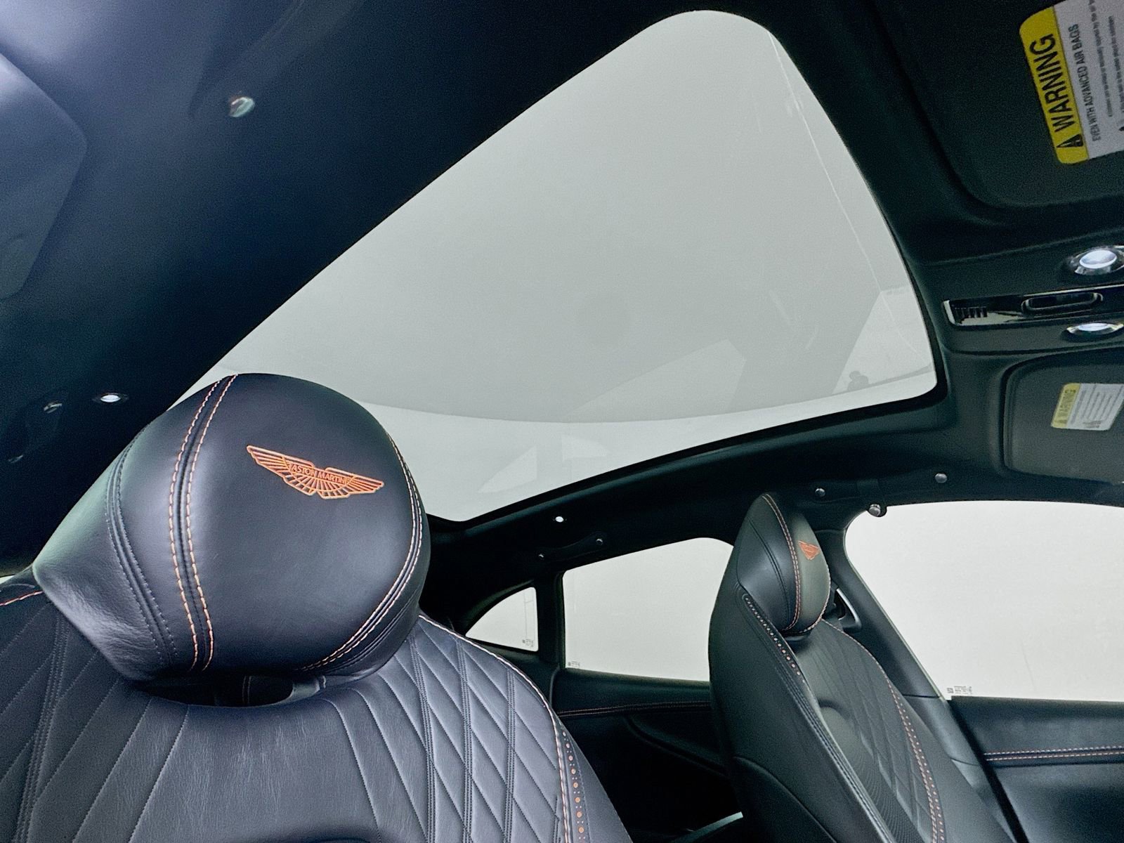 Used 2022 Aston Martin DBX image 20