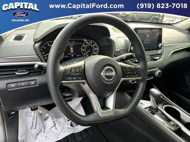 Used 2024 Nissan Altima 2.5 SV FWD image 21