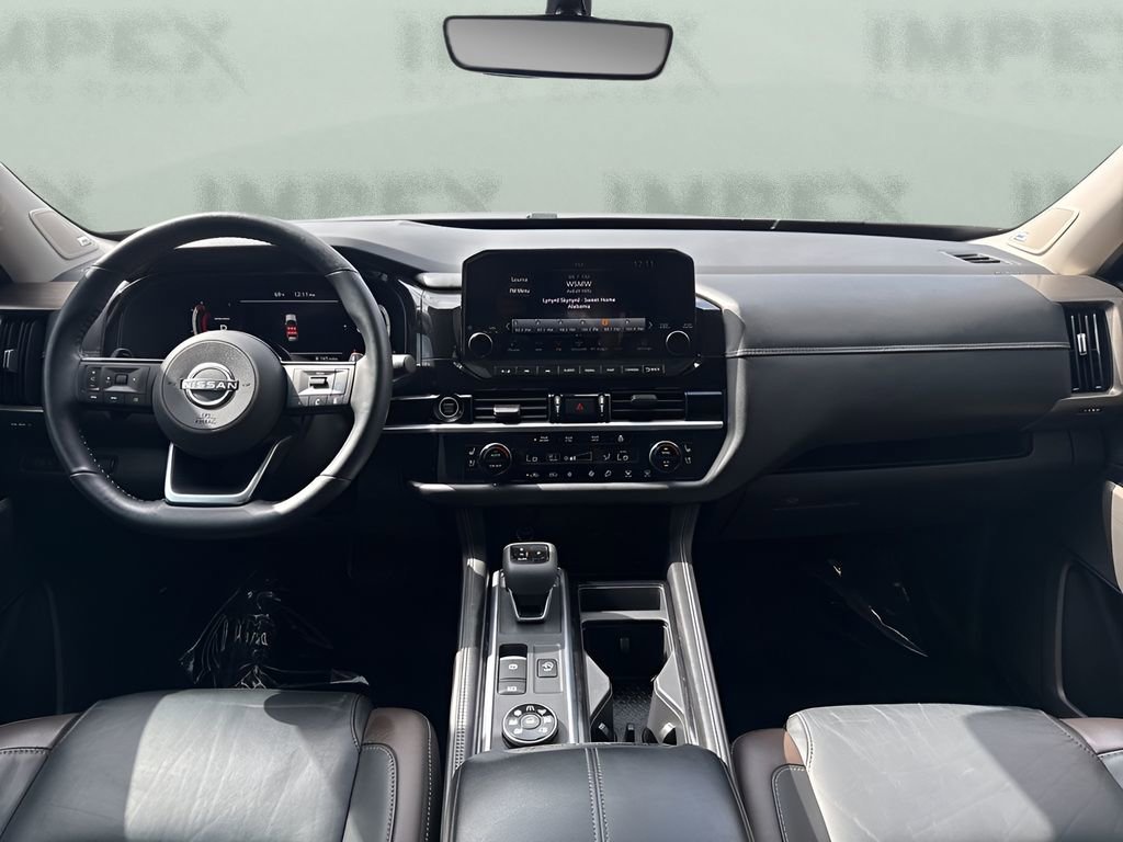 Used 2023 Nissan Pathfinder Platinum w/ Cargo Package AWD/4WD image 14