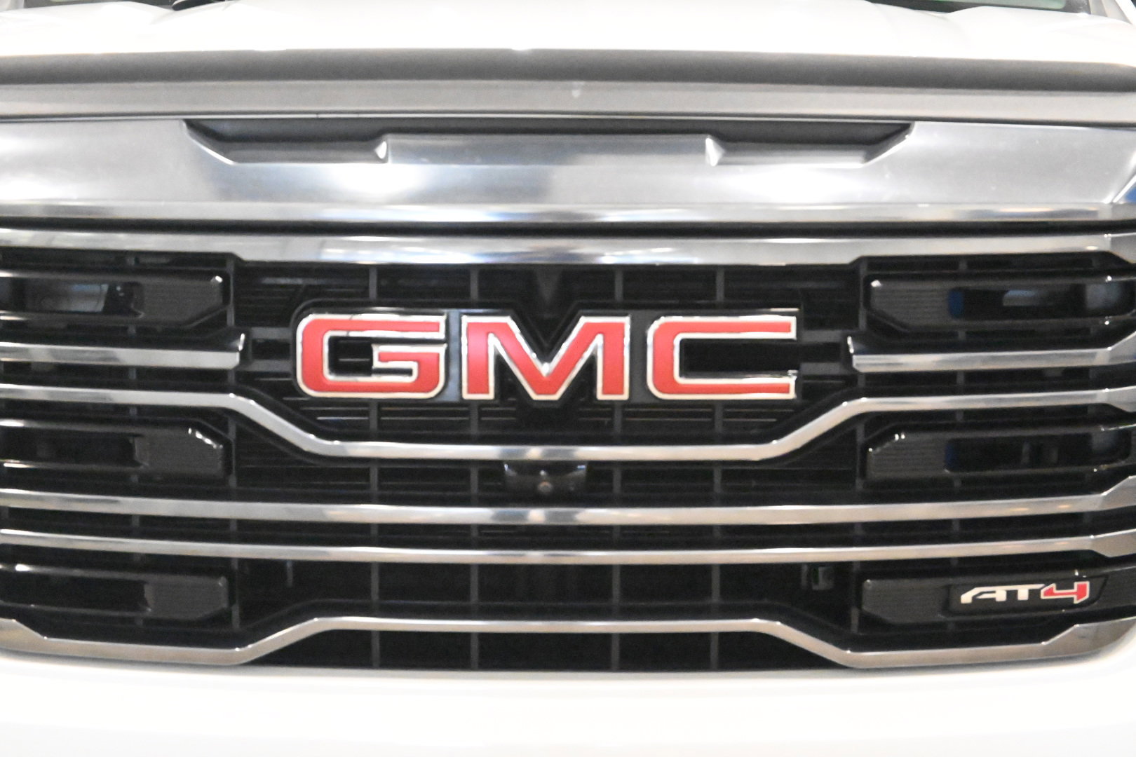 Used 2022 GMC Sierra 1500 AT4 w/ AT4 Premium Package image 6