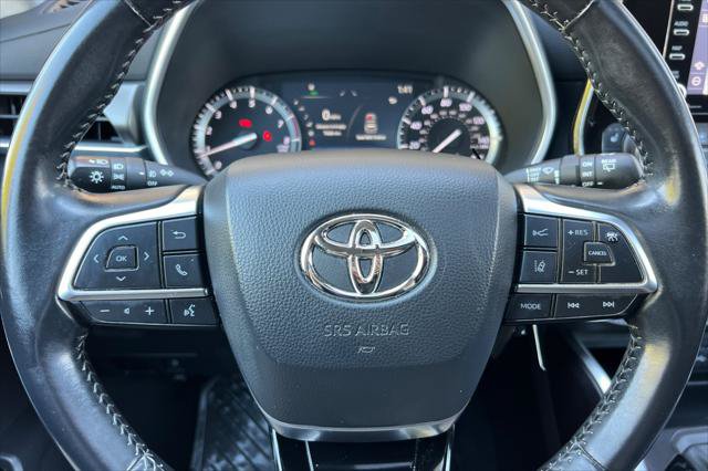 Certified 2021 Toyota Highlander XLE AWD/4WD image 27