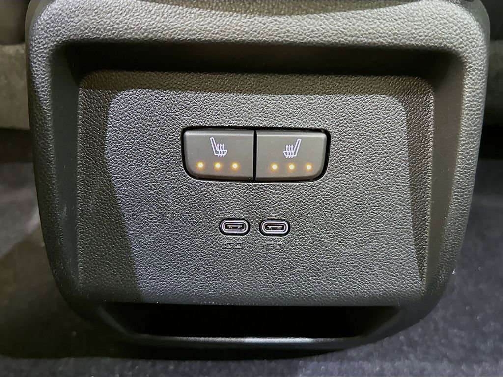 New 2026 Chevrolet Equinox EV LT image 25