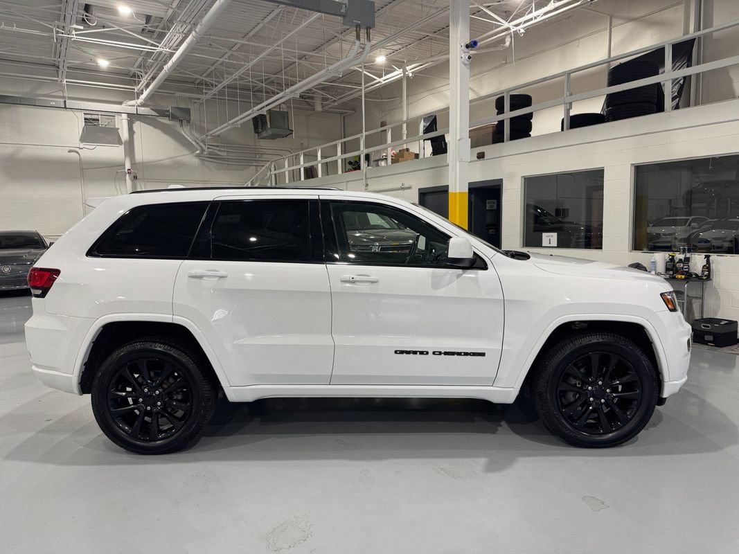 Used 2020 Jeep Grand Cherokee Altitude image 8