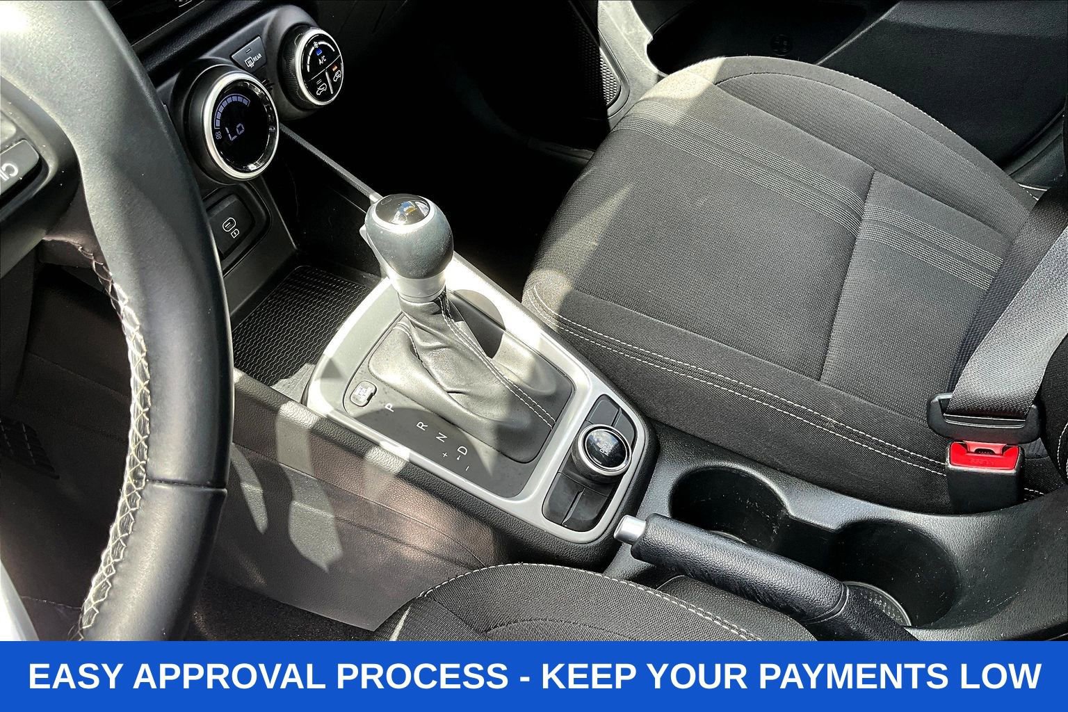 Used 2025 Hyundai Venue SEL FWD image 23