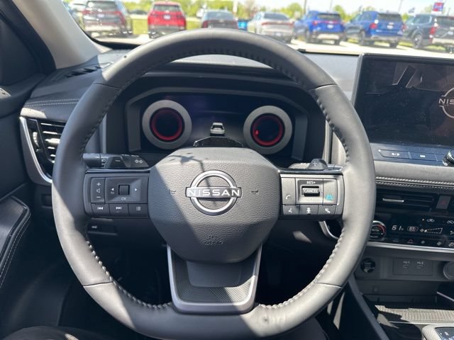 Used 2025 Nissan Rogue SL w/ Tech Package AWD/4WD image 17