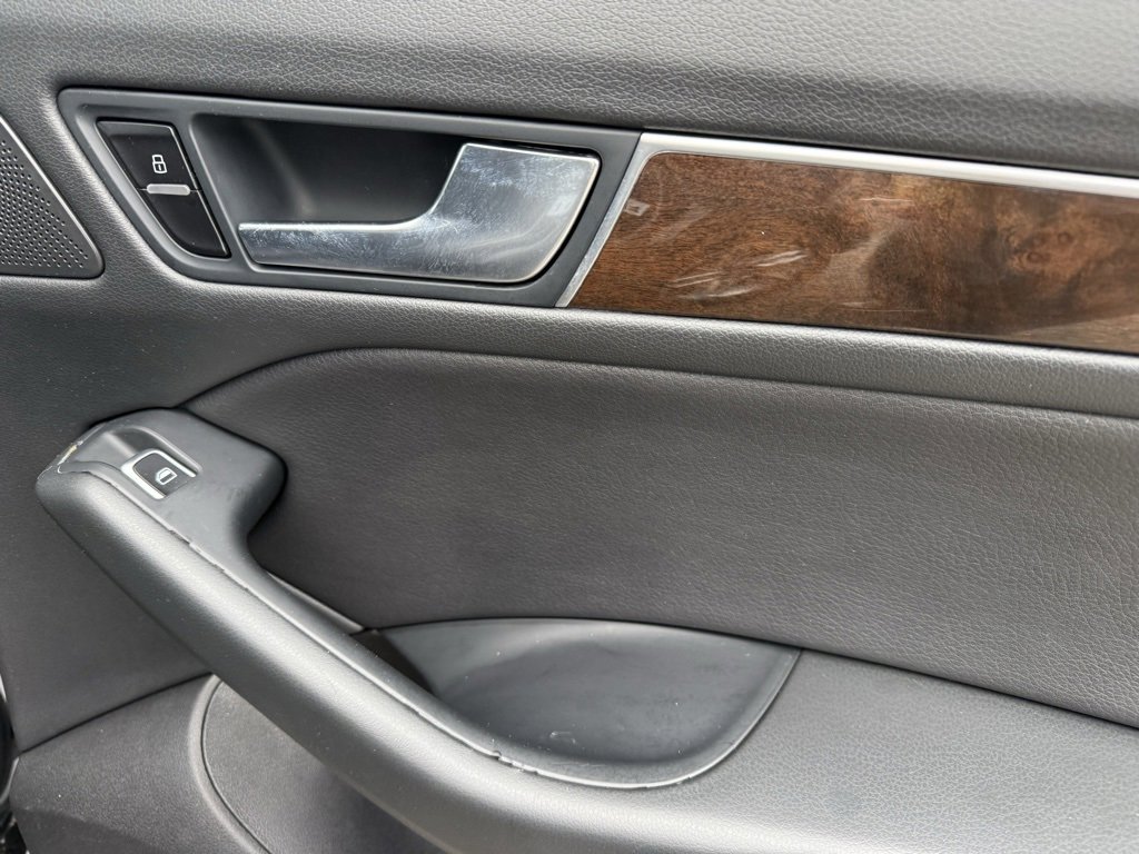 Used 2016 Audi Q5 2.0T Premium Plus w/ Technology Package image 41