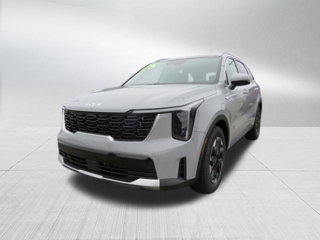 New 2025 Kia Sorento S image 3