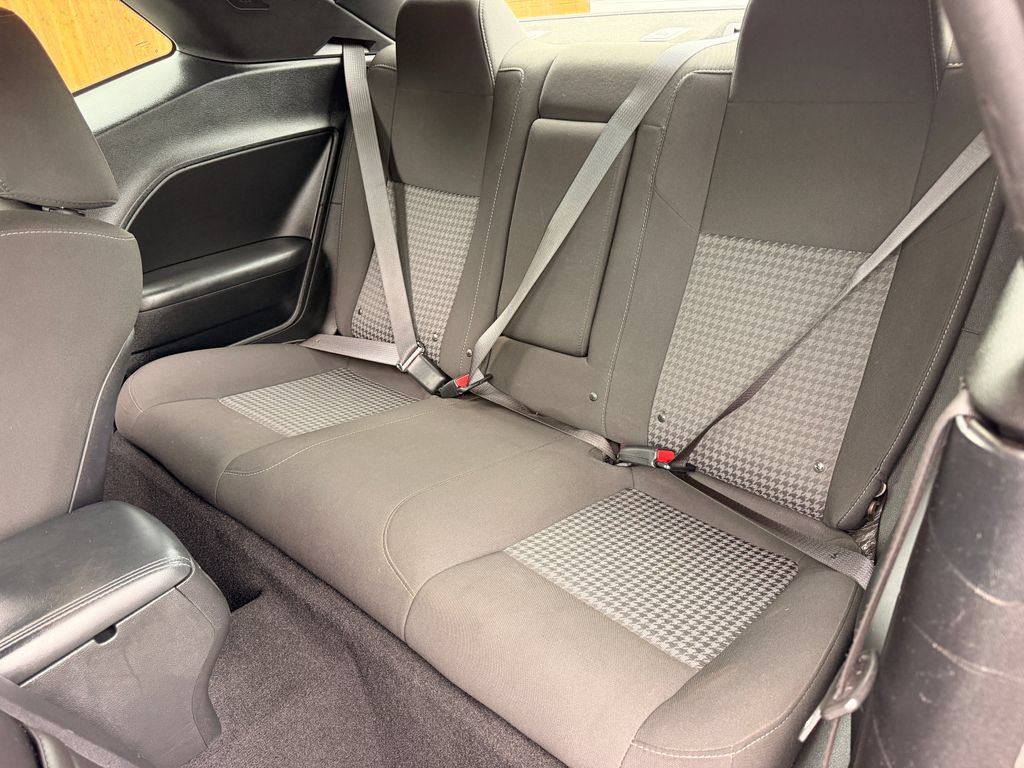 Used 2022 Dodge Challenger R/T RWD image 31